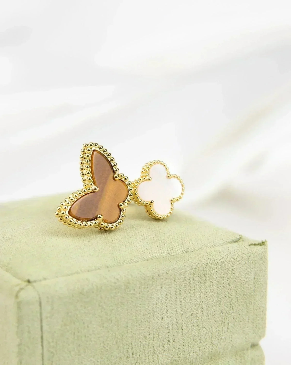 [⭐Luxery]LUCKY BETWEEN THE FINGER RING