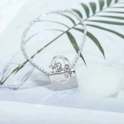 [⭐Luxery]AMULETTE PEDANT SILVER NECKLACE