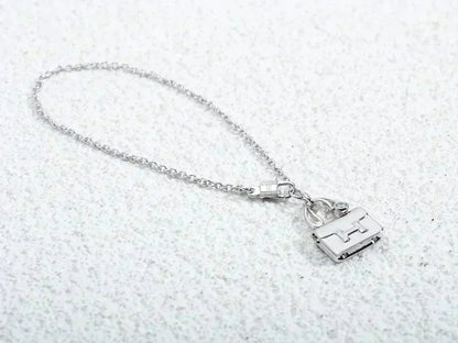 [⭐Luxery]AMULETTE PEDANT SILVER NECKLACE