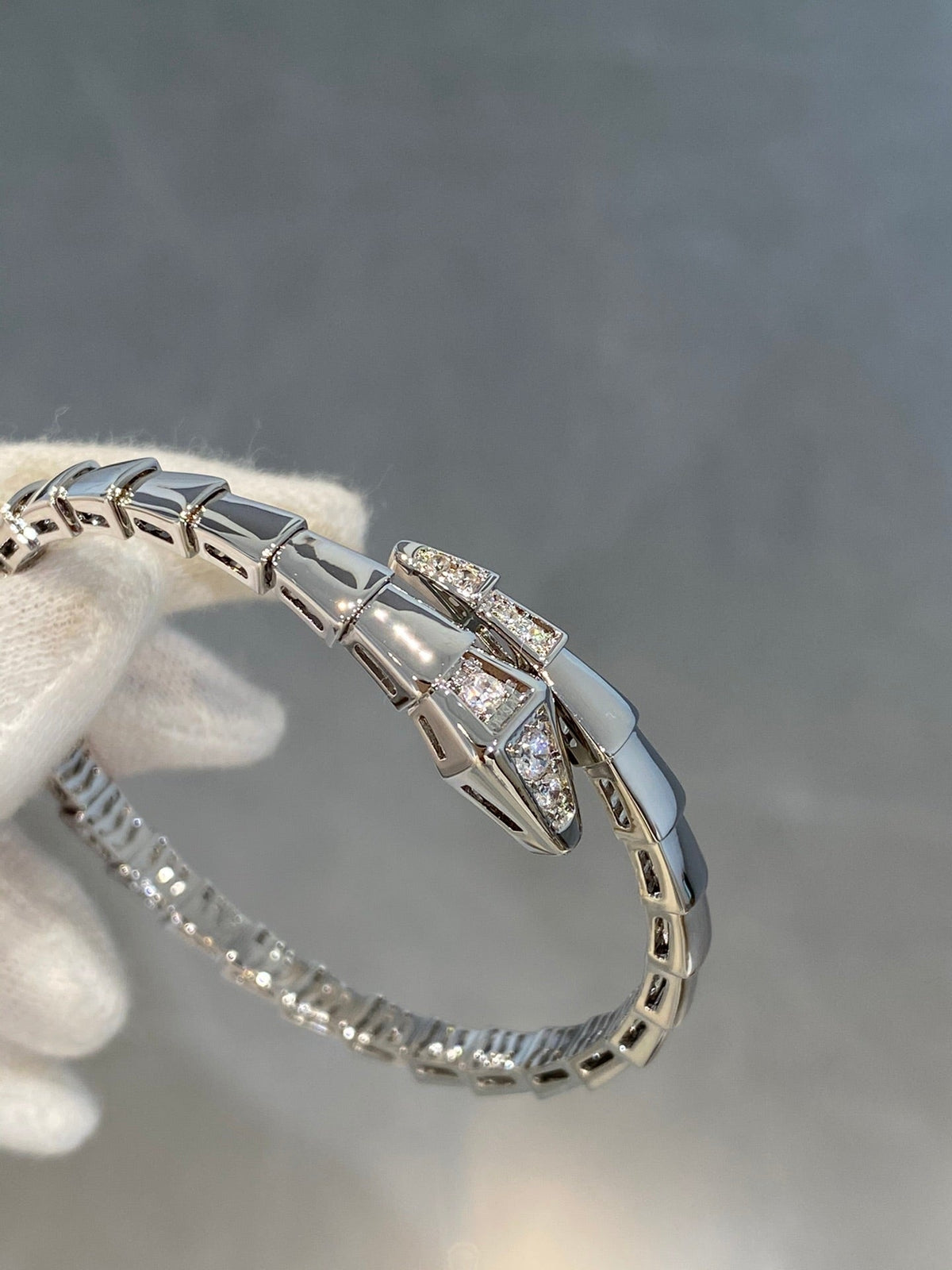 [⭐Luxery]SERPENTI BRACELET DIAMONDS SILVER