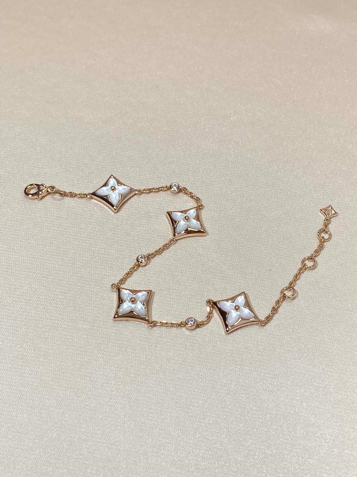 [⭐Luxery]STAR 4 MOTIF MOP DIAMOND PINK GOLD BRACELET