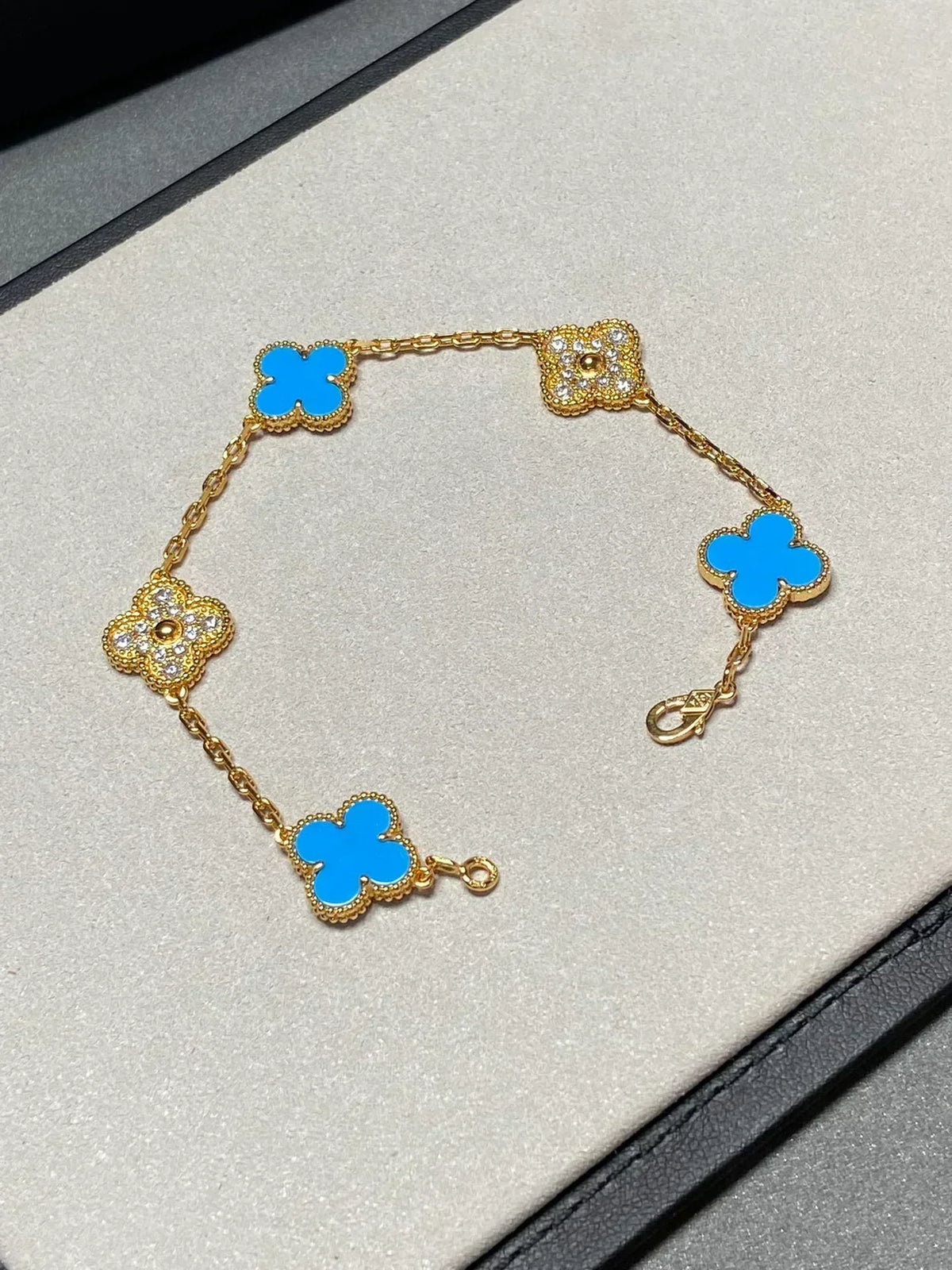 [⭐Luxery] CLOVER 5 MOTIF BLUE AGATE BRACELET COLLECTION