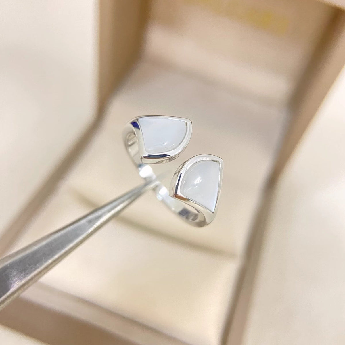 [⭐Luxery]DOUBLE SKIRT PATTERN OPEN RING