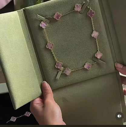 [⭐Luxery Jewellery] Pink Necklace with Ten Clover Designs