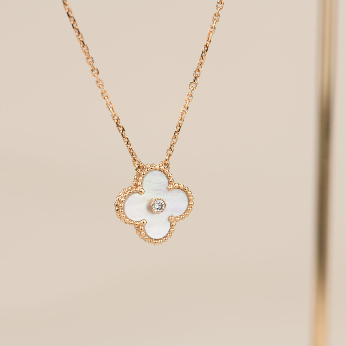 [⭐Luxery]CLOVER 15MM DIAMOND WHITE FRITILLARIA NECKLACE