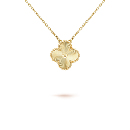 [⭐Luxery]CLOVER 15MM LASER NECKLACE AND BOX