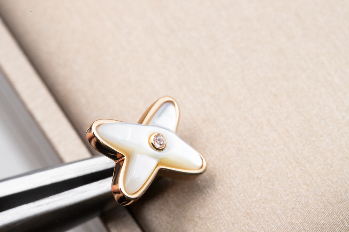 [⭐Luxery]JEUX DE WHITE MOP ROSE GOLD DIAMOND EARRINGS