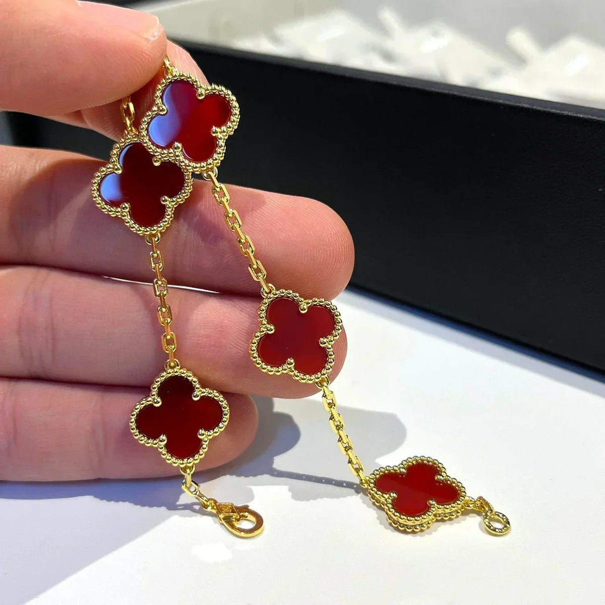 [⭐Luxery] CLOVER 5 MOTIF RED CORNELIAN BRACELET COLLECTION