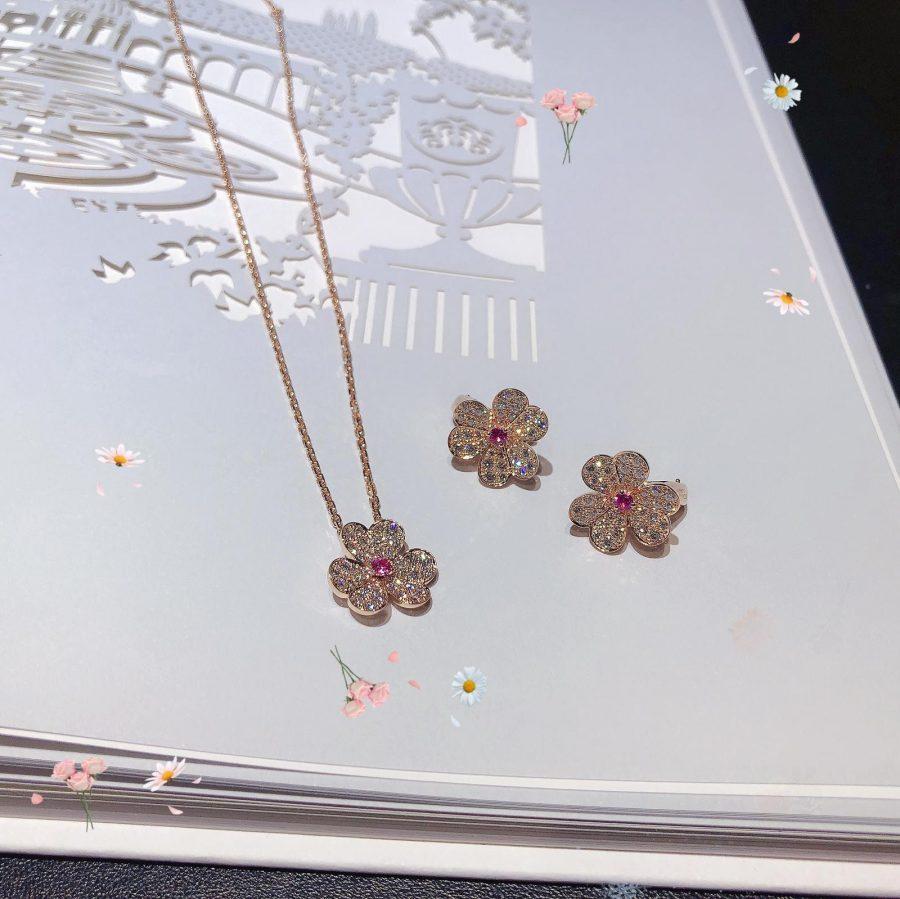 [⭐Luxery]FRIVOLE ROSE GOLD FLOWER DIAMOND NECKLACE